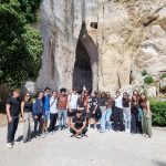 Ausflug in die Küstenstadt Siracusa zu den antiken Stätten: Hier am „Ohr des Dionysius“